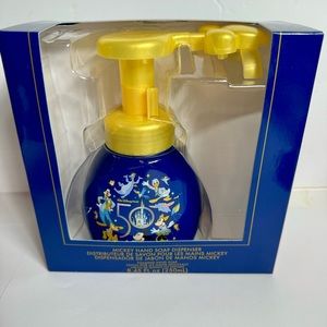 NWT. Disney 50th anniversary foaming soap dispenser cast of classic characters